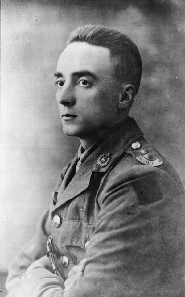 Titre original :  Lt. Gordon M. Flowerdew, Victoria Cross recipient. 