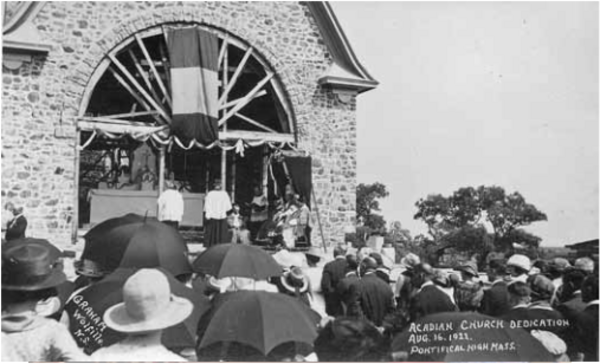 Original title:  La première messe à Grand-Pré depuis 1755 a été célébrée en 1922 par le premier évêque acadien, Monseigneur Édouard LeBlanc.