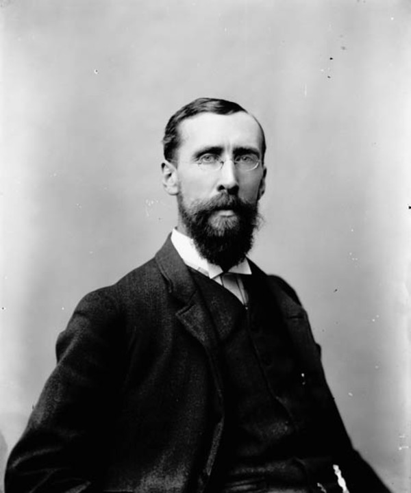 Titre original :  Hon. George Eulas Foster, M.P. (King's, N.B.) (Minister of Finance) b. Sept. 3, 1847 - d. Dec. 30, 1931. 